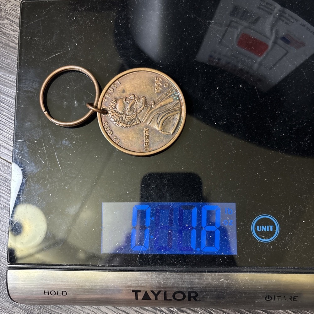 1995 Lincoln Penny Replica Large Coin Wall Hanging – 3" Diameter - Picture 7 of 9